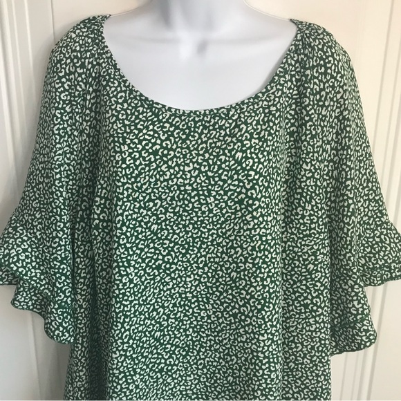 🔴 4/$15 SHEIN Women’s green floral print ruffle sleeve blouse + size 18 in EUC - Picture 3 of 13